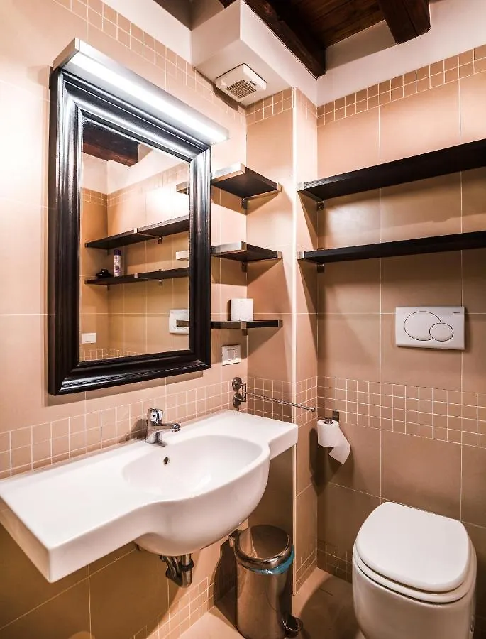 Charming Patio House In San Lorenzo Rome Apartment