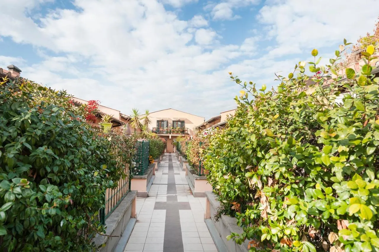 Charming Patio House In San Lorenzo Rome Italy